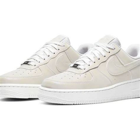 nike schuhe die im dunkeln leuchten|Diese Nike Air Force 1 leuchten im Dunkeln .